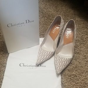 Dior pumps